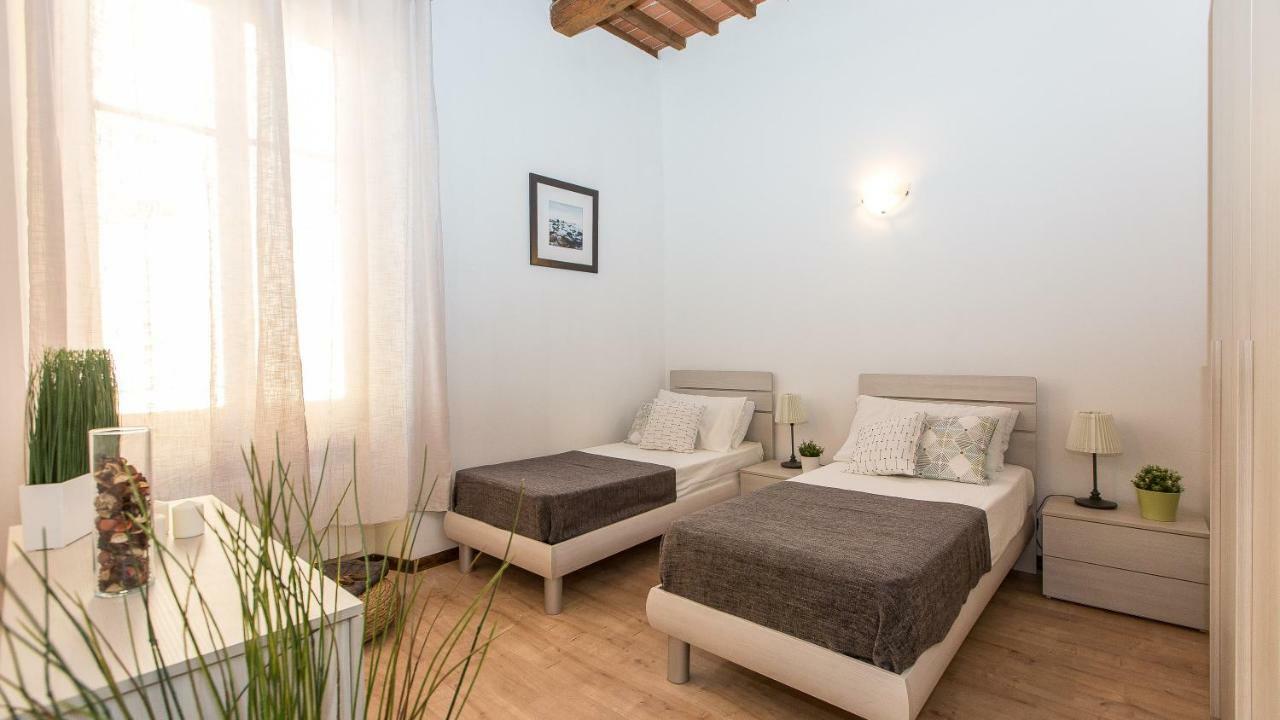 In Rome - Santa Maria Novella Palace Apartment Florenz